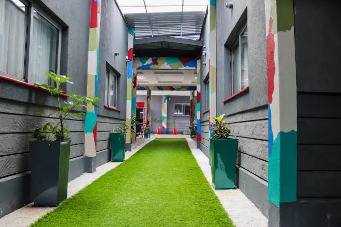 Blooming Suites